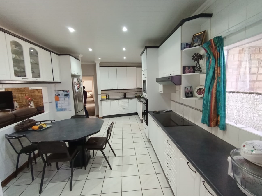 3 Bedroom Property for Sale in Sasolburg Ext 11 Free State
